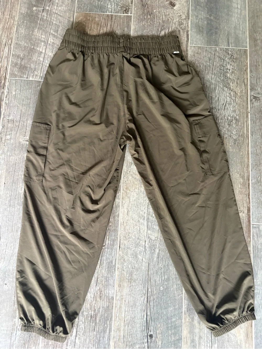 Vuori Olive Green Cargo Jogger Pants